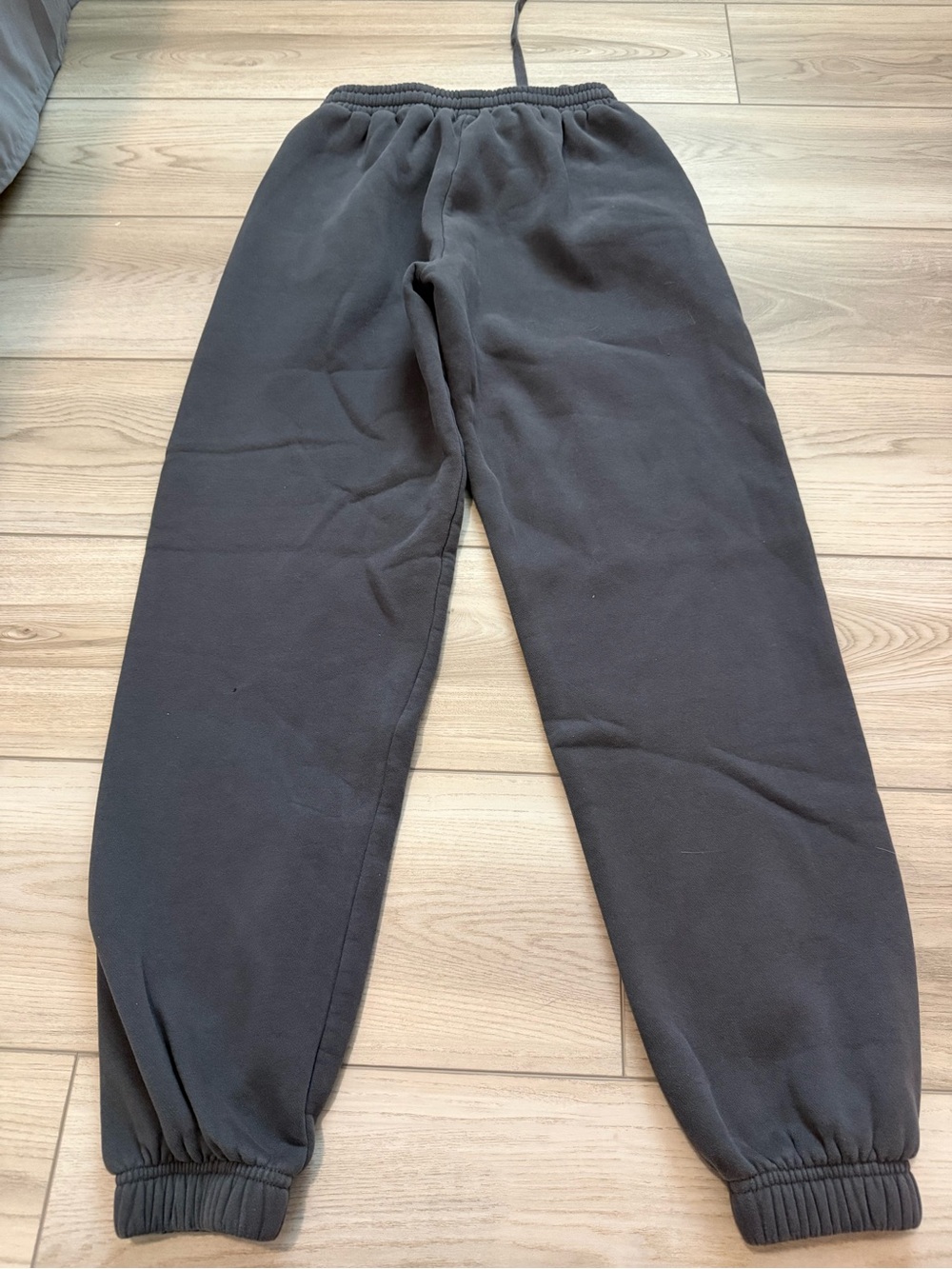 White Fox Capsule 9 Star Of The Moment Sweatpants - Volcanic - Picture 7 of 7